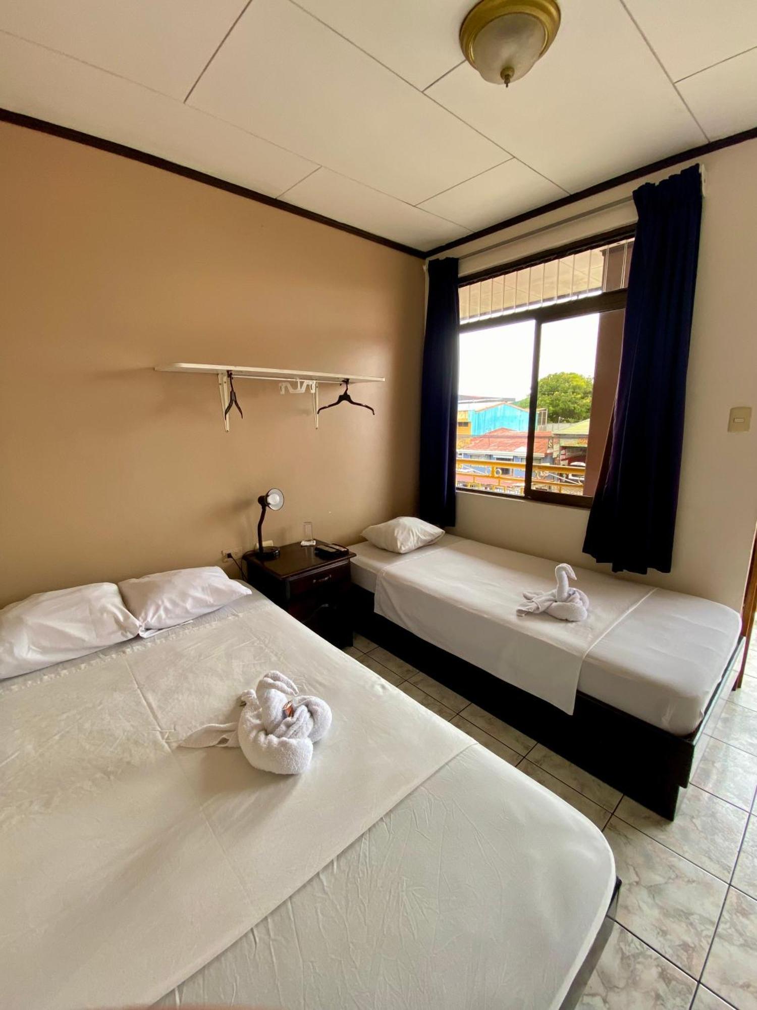 Hotel Costa Del Sol Puerto Limon Exterior foto